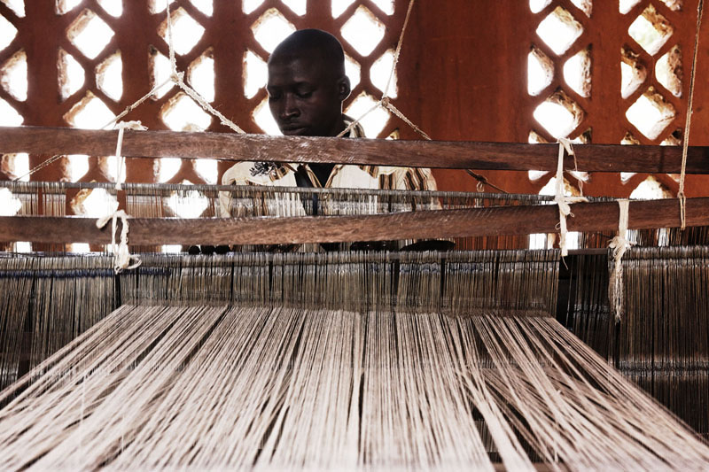 MALI : Variations sur fil majeur